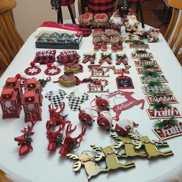 Buffalo Plaid Christmas Decorations - Picture 11 of 11